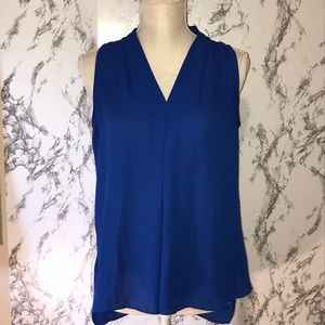 ❤️Vince Camuto sleeveless blouse